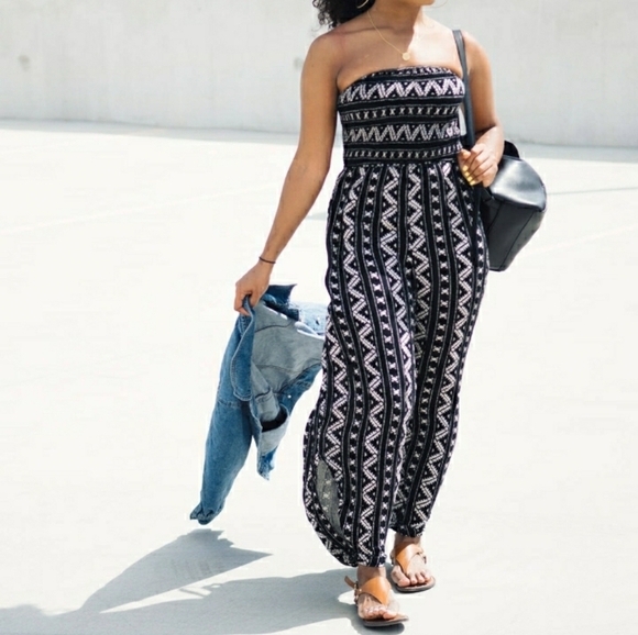 EUC Urban  Outfitters Jumpsuit - Picture 2 of 5